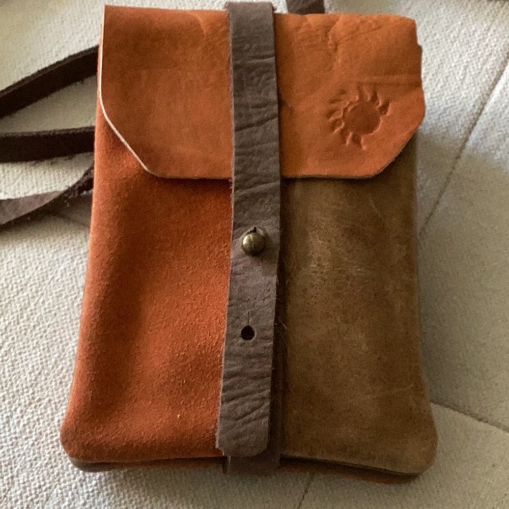 NWT Alla Leather Art Multicolor unisex Small  any phone style & size & more